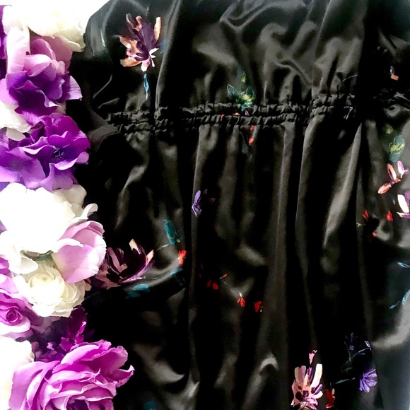 AVA & VIV • Black/Floral • MIXED FLORL T-SHIRT - Picture 5 of 7